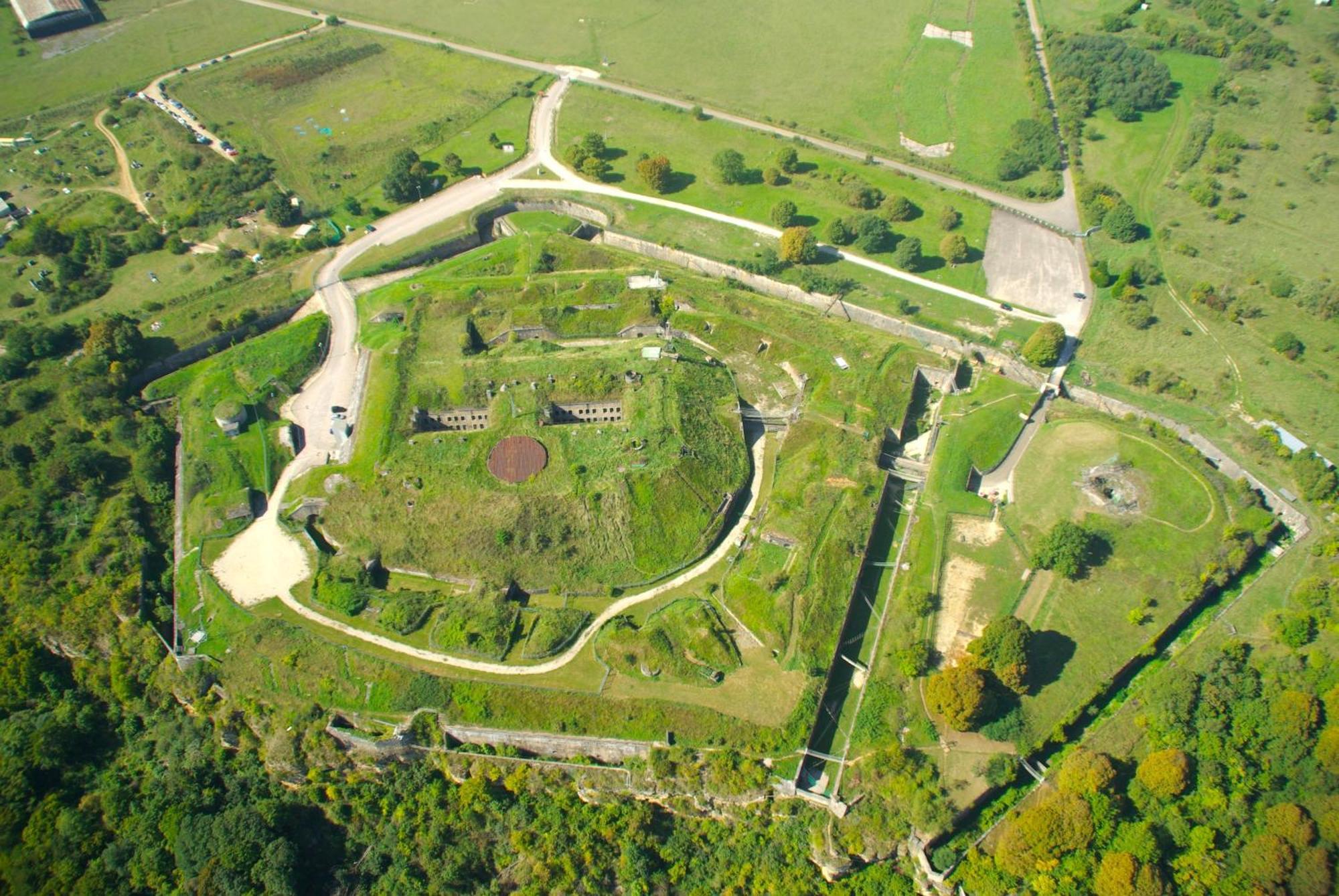 Auberge Du Fort Pelissier Pont-Saint-Vincent Екстериор снимка